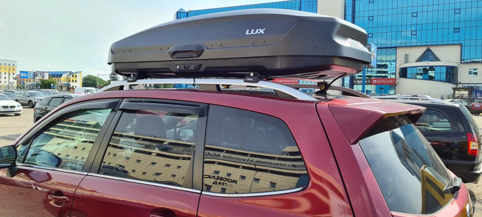 Бокс на крышу LUX TAVR 175 черный матовый 450L — изображение 5