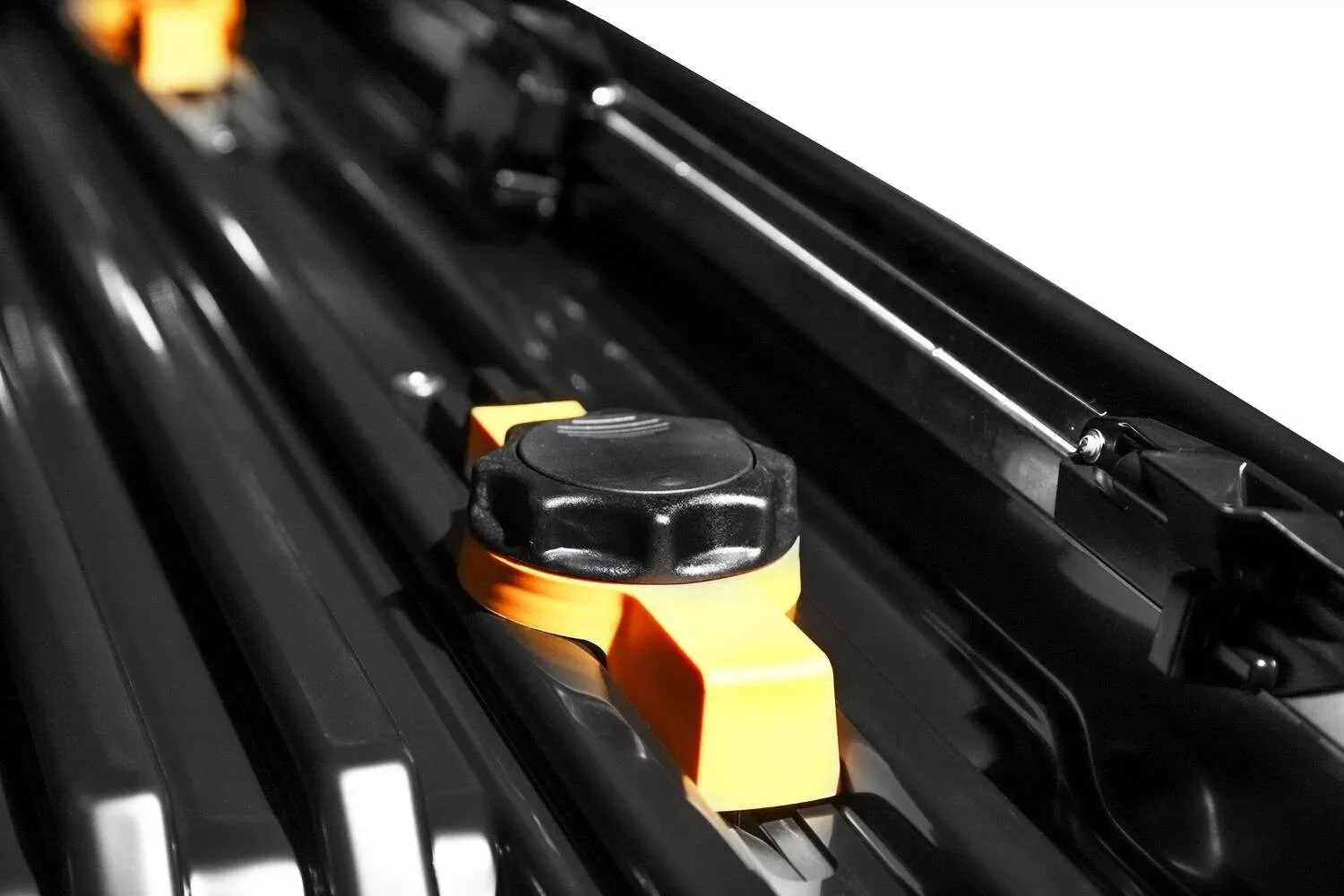 Автомобильный бокс Евродеталь Магнум 580 Черный металлик 220 х 84 х 40 — изображение 4