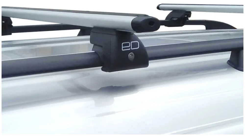 Универсальный Багажник на рейлинги Евродеталь Арго, аэродинамические дуги 135 см с замком
