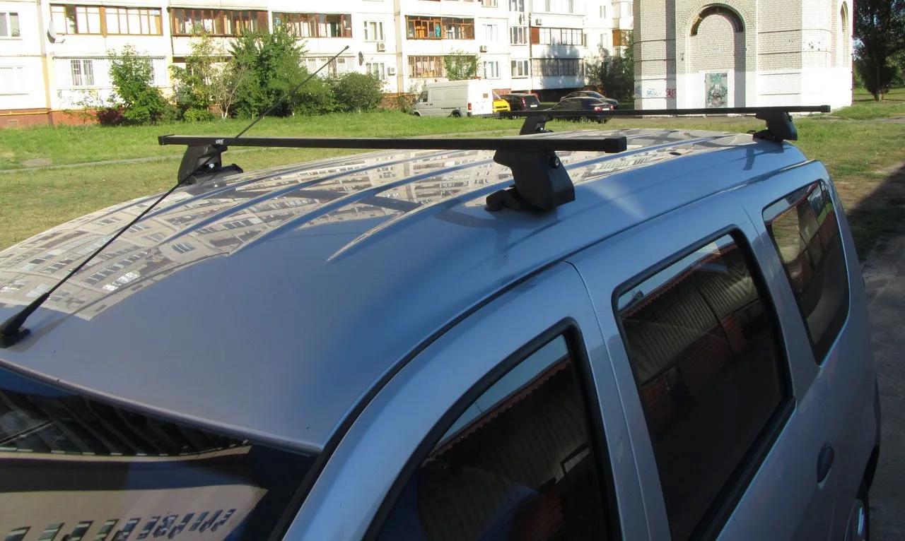 Багажник в штатные отверстия на крышу авто Amos Dromader C-15 1,4 c закрытием замком Plus