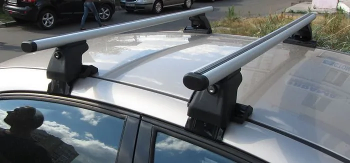 Багажник в штатные отверстия на крышу авто Amos Dromader C-15 1,4 аэродинамические c закрытием замком Plus — изображение 3