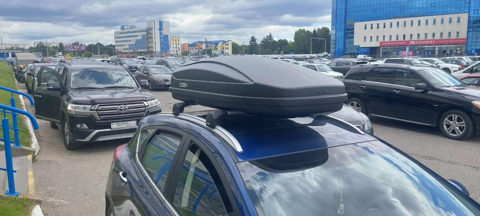 Автобокс и багажник Geely GS внедорожник пример установки.