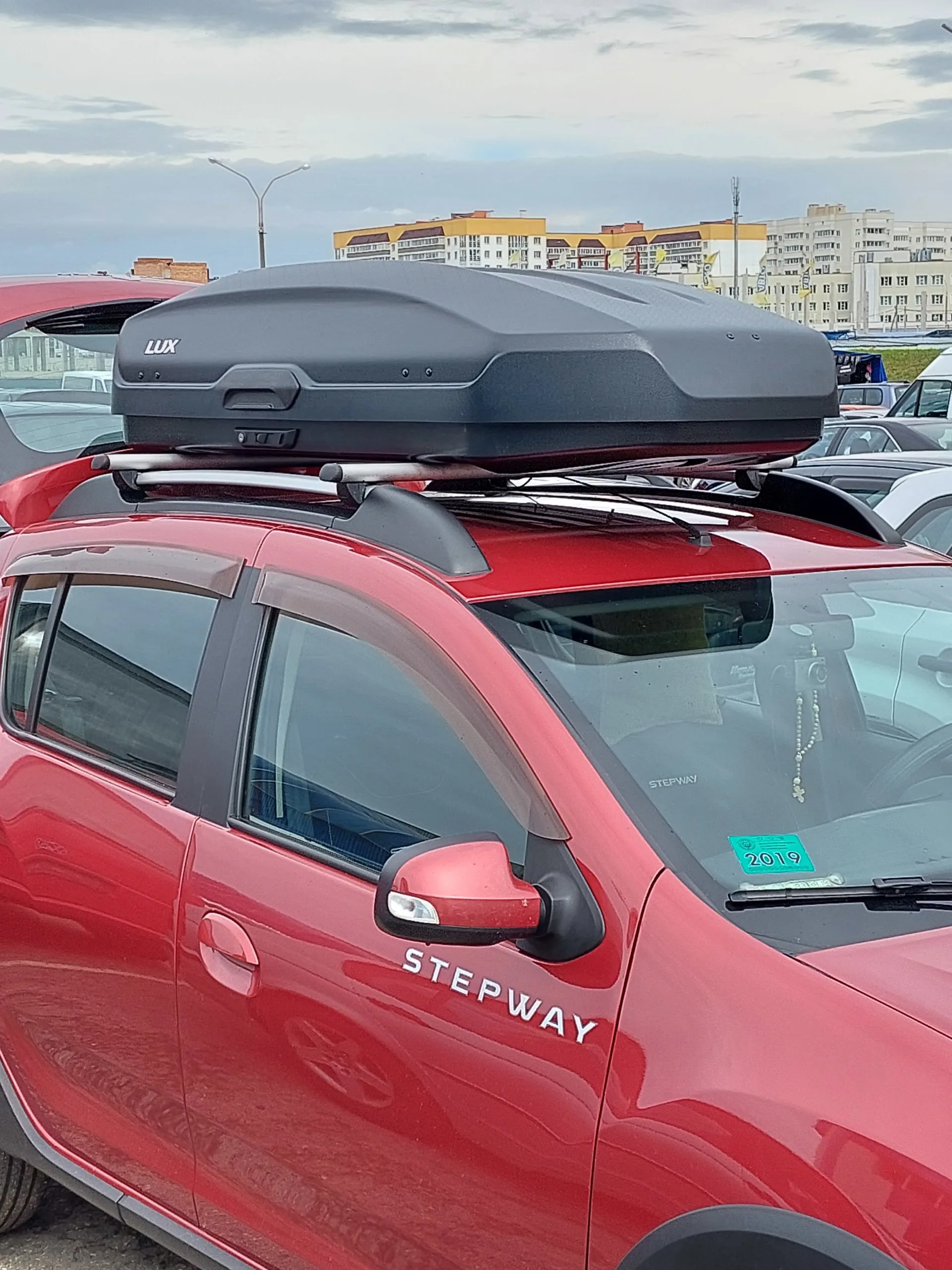 Бокс на крышу LUX TAVR 175 черный матовый 450L