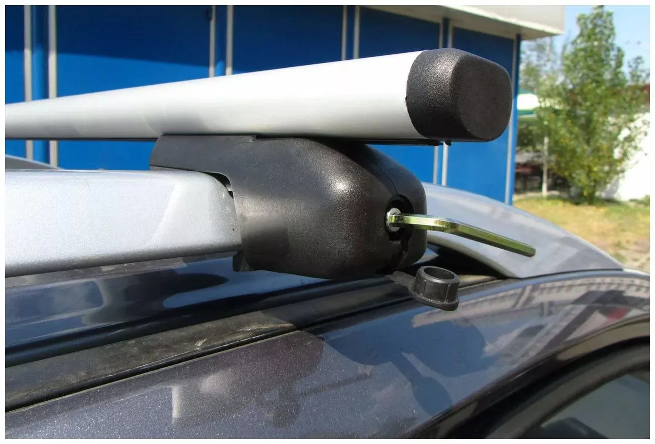 Крепление багажника на рейлинги Amos NOWY 1,2 аэродинамические